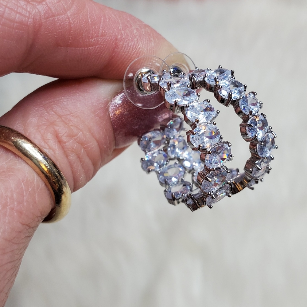 Cz medium hoops - Picture 6 of 6